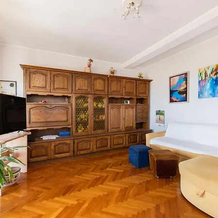 Petelin Apartment