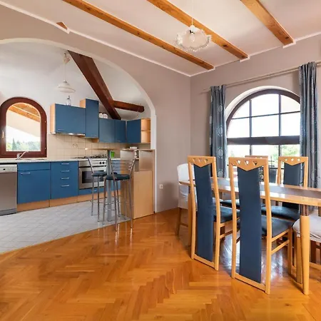 Petelin Apartment *