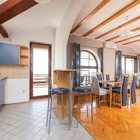 Petelin Apartment